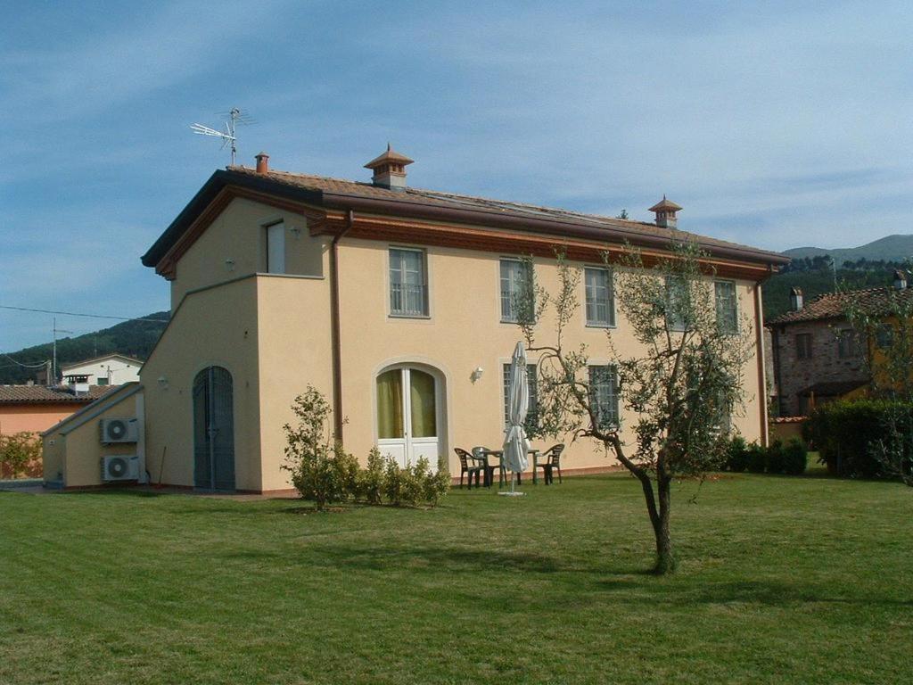 Appartamenti Vacanze Il Nottolini Capannori Esterno foto
