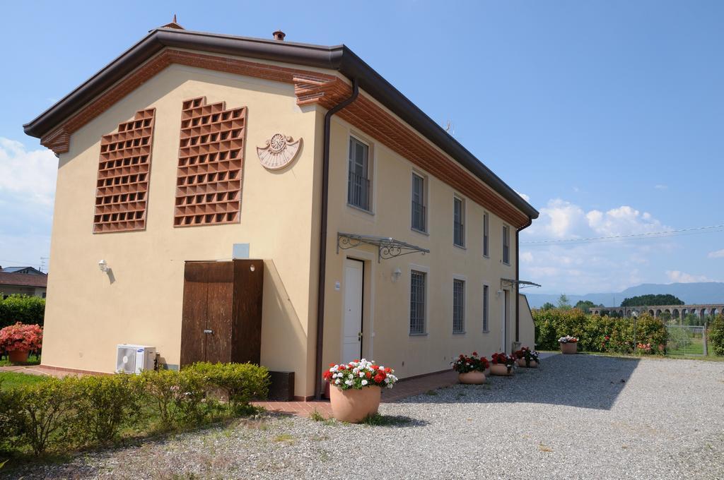 Appartamenti Vacanze Il Nottolini Capannori Esterno foto